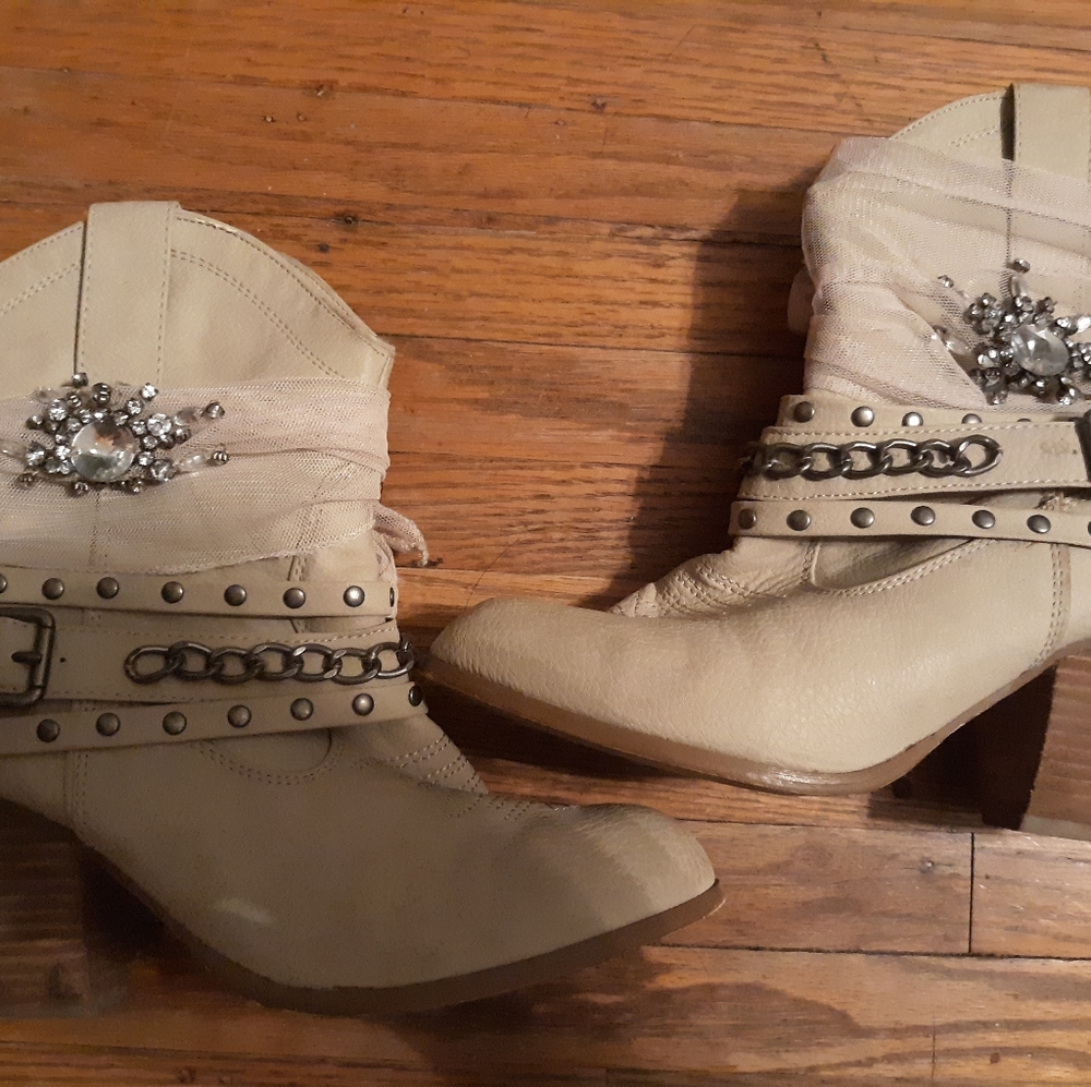 Boots from the Buckle.